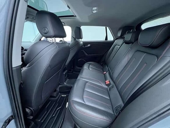 2022 Audi Q2 35 TFSI I Рестайлинг, серебристый - вид 35