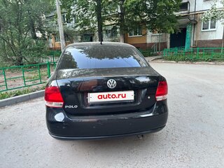 2014 Volkswagen Polo V, чёрный, 750000 рублей, вид 2
