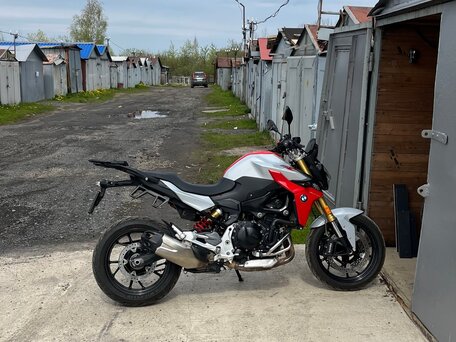 2020 BMW F 900 R, красный, 850000 рублей, вид 3