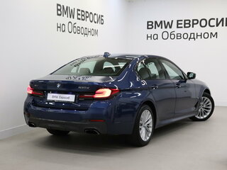 2020 BMW 5 серии 530d xDrive VII (G30/G31/G38) Рестайлинг, синий, 4890000 рублей, вид 2