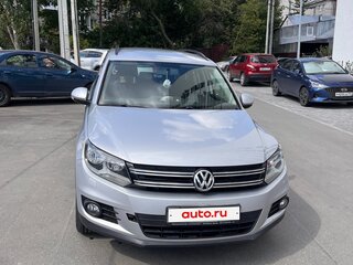 2012 Volkswagen Tiguan I Рестайлинг, серебристый, 950000 рублей, вид 1
