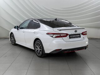 2021 Toyota Camry VIII (XV70) Рестайлинг, белый, 2998000 рублей, вид 5