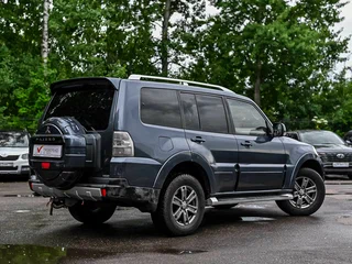 2007 Mitsubishi Pajero IV, серый, 1020001 рублей, вид 2