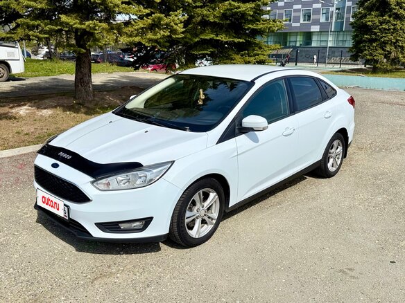 2015 Ford Focus III Рестайлинг, белый - вид 9
