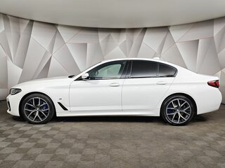 2021 BMW 5 серии 530d xDrive VII (G30/G31/G38) Рестайлинг, белый, 4469000 рублей, вид 5