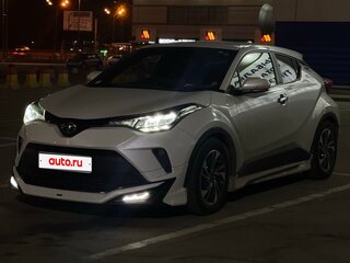 2019 Toyota C-HR I Рестайлинг, белый, 2045000 рублей, вид 2