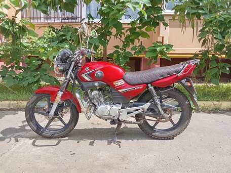 2013 Yamaha YBR125, красный, 150000 рублей, вид 1