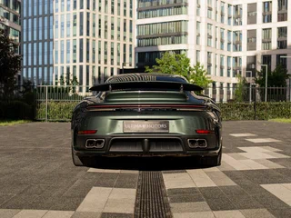 2026 Porsche 911 Turbo S VIII (992) Рестайлинг, зелёный, 37500000 рублей, вид 5