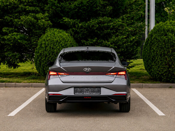 2021 Hyundai Elantra VII (CN7), серый, 1495000 рублей - вид 4