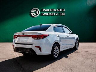 2020 Kia Rio IV, белый, 1430000 рублей, вид 2