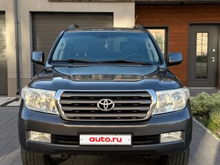 2010 Toyota Land Cruiser 200 Series, серый, 3099000 рублей, вид 3