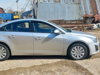 2013 Chevrolet Cruze I Рестайлинг, серебристый, 950000 рублей, вид 4