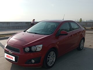 2012 Chevrolet Aveo II, красный, 800000 рублей, вид 2