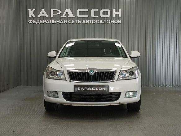 2012 Skoda Octavia II (A5) Рестайлинг, белый - вид 2