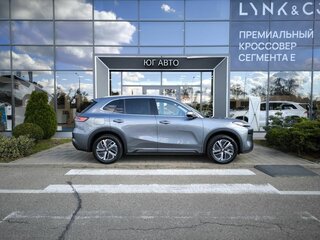 2026 Geely EX5 Гибрид EM-i, серебристый, 3829990 рублей, вид 4