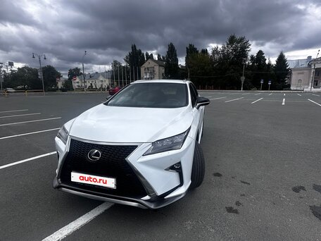 2019 Lexus RX 300 IV Рестайлинг, белый, 5500000 рублей, вид 4