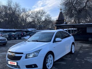 2011 Chevrolet Cruze I, белый, 550000 рублей, вид 2