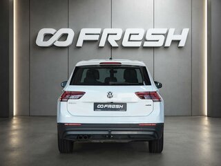 2018 Volkswagen Tiguan II, белый, 2249000 рублей, вид 4