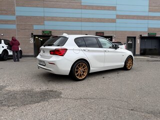 2015 BMW 1 серии 118i II (F20/F21) Рестайлинг, белый, 1550000 рублей, вид 4