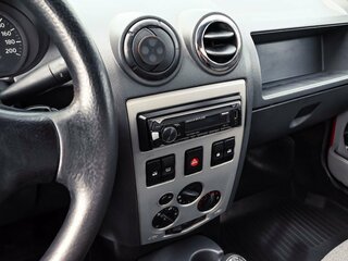 2009 Renault Logan I, красный, 315000 рублей, вид 4