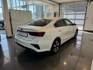 2019 Kia Cerato IV, белый, 1849000 рублей, вид 4