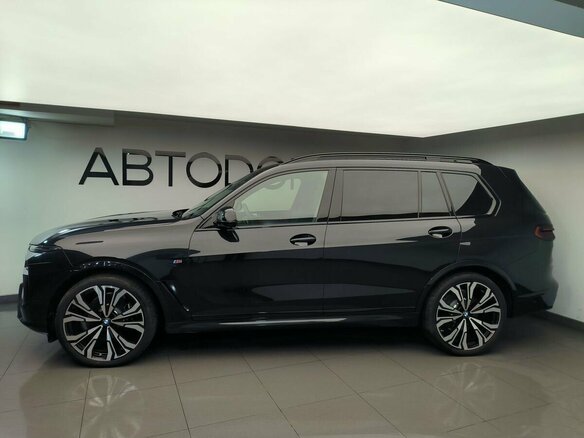 2025 BMW X7 40d I (G07) Рестайлинг, чёрный, 18300000 рублей - вид 1