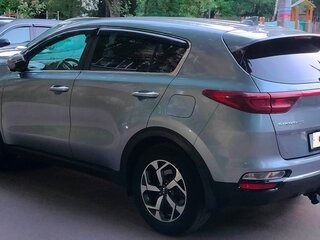 2018 Kia Sportage IV Рестайлинг, серебристый, 2050000 рублей, вид 5