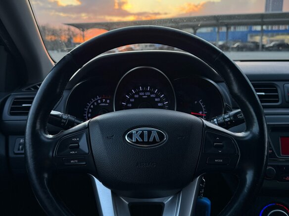2014 Kia Rio III, чёрный, 1050000 рублей - вид 6