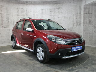2012 Renault Sandero Stepway I, красный, 775000 рублей, вид 3