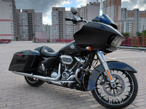 2022 Harley-Davidson Road Glide, серый, 1360000 рублей - вид 12