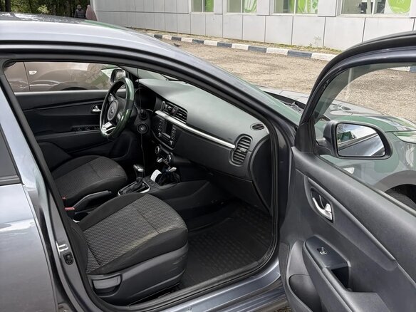2017 Kia Rio IV, серый, 1450000 рублей - вид 12