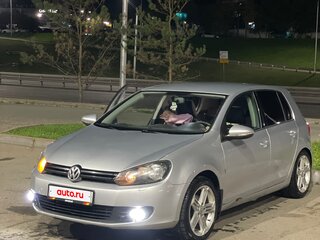 2011 Volkswagen Golf VI, серебристый, 700000 рублей, вид 1