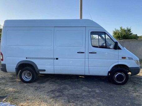 2005 Mercedes-Benz Sprinter, белый, 1800000 рублей, вид 3