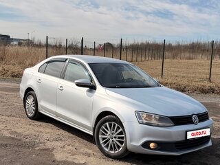 2013 Volkswagen Jetta VI, серебристый, 613000 рублей, вид 2