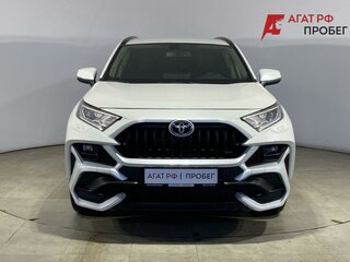 2021 Toyota RAV4 V (XA50), белый, 3885000 рублей, вид 2