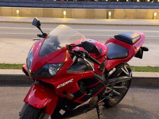 2001 Honda CBR 600F, красный, 450000 рублей, вид 1