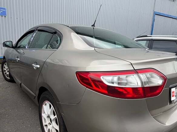 2010 Renault Fluence I, бежевый, 485000 рублей - вид 9