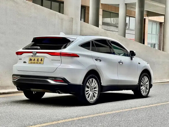 2023 Toyota Harrier IV (XU80), белый - вид 3