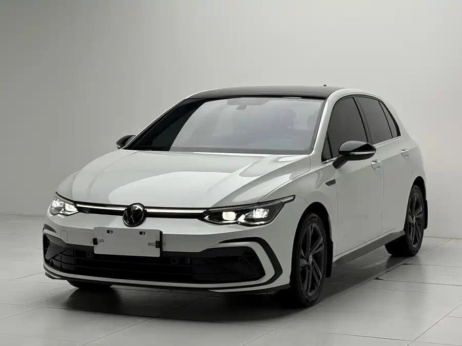 Открыть фотографии: Volkswagen Golf VIII