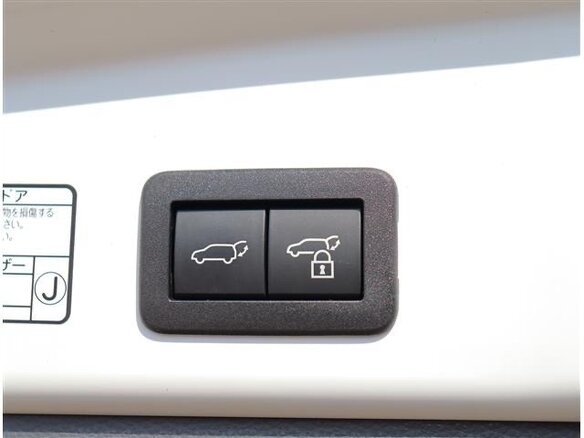 2023 Toyota Corolla Cross I, белый - вид 27