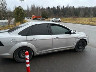 2010 Ford Focus II Рестайлинг, серебристый, 320000 рублей, вид 5
