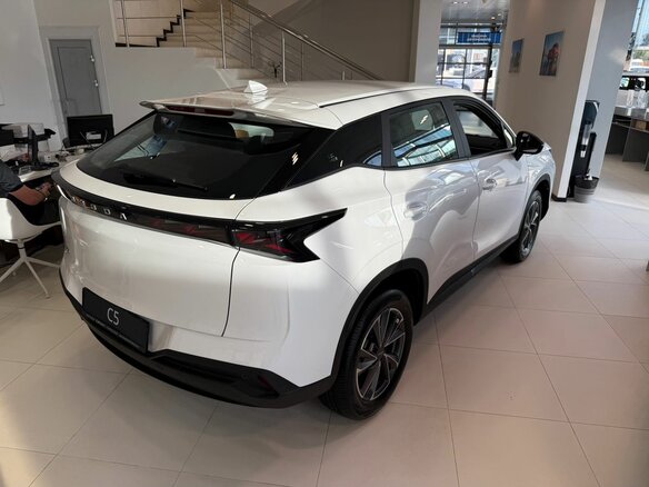 2026 Omoda C5 II, белый, 2929000 рублей - вид 4