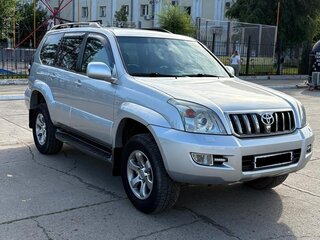 2008 Toyota Land Cruiser Prado 5-speed 120 Series Рестайлинг, серебристый, 3500000 рублей, вид 2