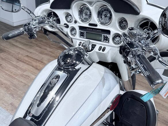 2008 Harley-Davidson Electra Glide, белый, 1199000 рублей - вид 25