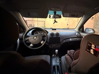 2010 Chevrolet Aveo I Рестайлинг, белый, 430000 рублей, вид 3