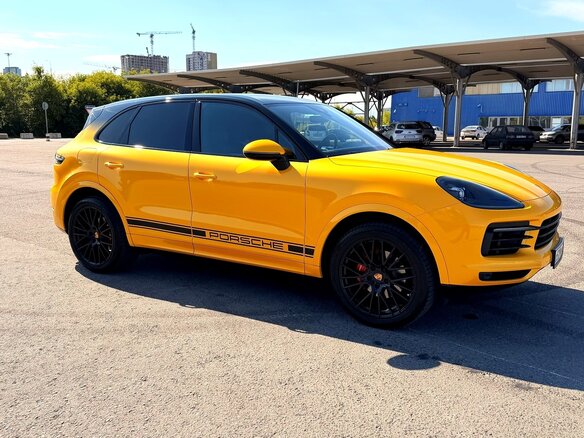 2019 Porsche Cayenne III, жёлтый, 4990000 рублей - вид 15
