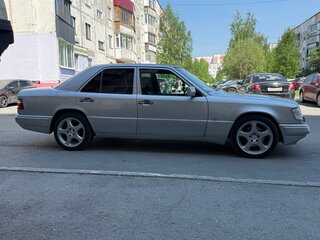 1994 Mercedes-Benz E-Класс 320 I (W124), серый, 2000000 рублей, вид 4