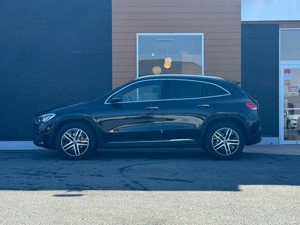 2022 Mercedes-Benz GLA 180 II (H247), чёрный, 2047000 рублей - вид 7