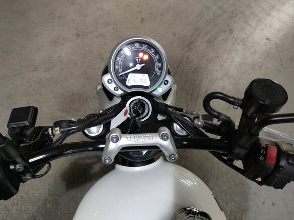 2018 Triumph Speed Twin, белый, 486000 рублей - вид 5