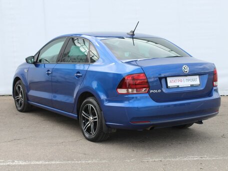 2018 Volkswagen Polo V Рестайлинг, синий, 1220000 рублей, вид 5